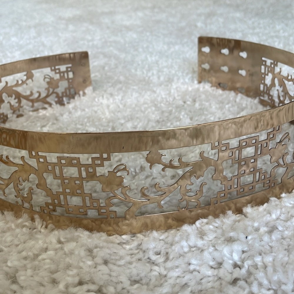 Chic metallic belt